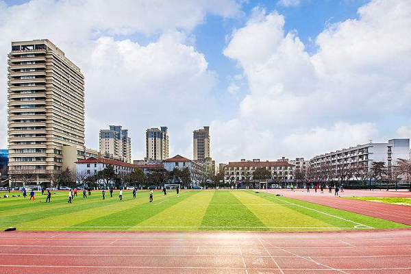 成都市庄园机电职业技术学校 成都市庄园机电职业技术学校