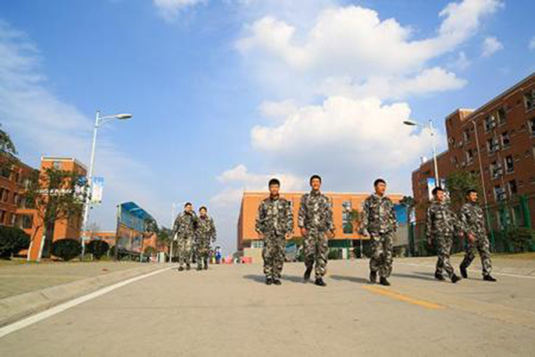 成都五月花高级技工学校