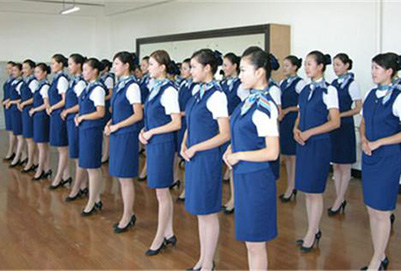 初中毕业可以读成都航空职业学校的空乘专业吗?