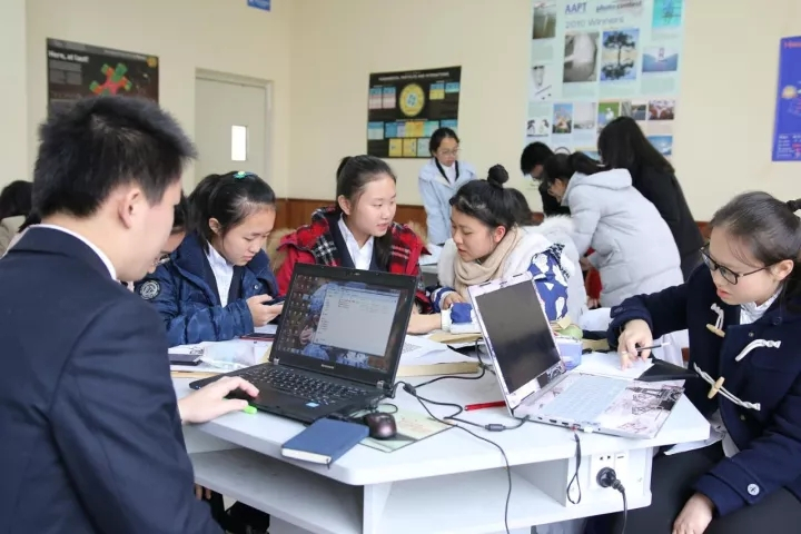 四省市高中生代表聚成都,争霸未来商业精英