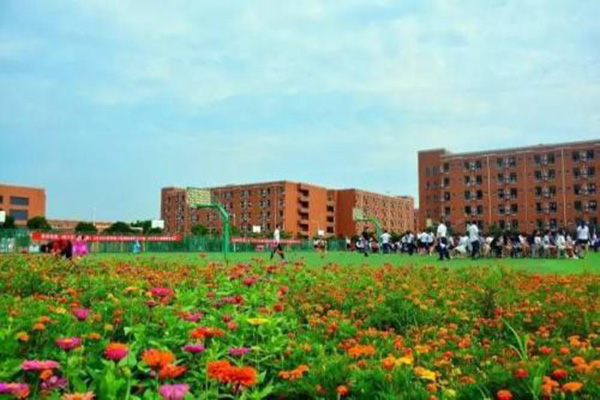 成都五月花高级技工学校 成都五月花高级技工学校