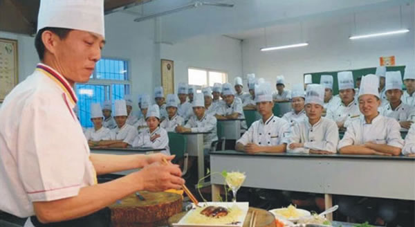 成都希望职业学校2020烹饪专业招生(大专)