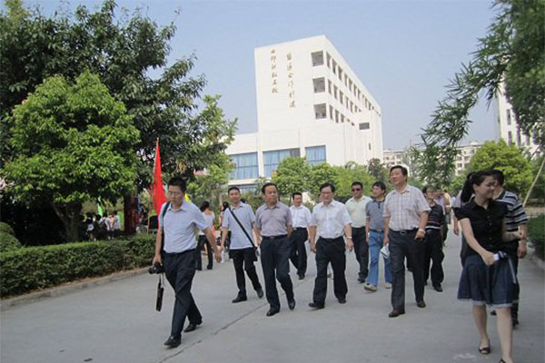 遂宁职业技术学校