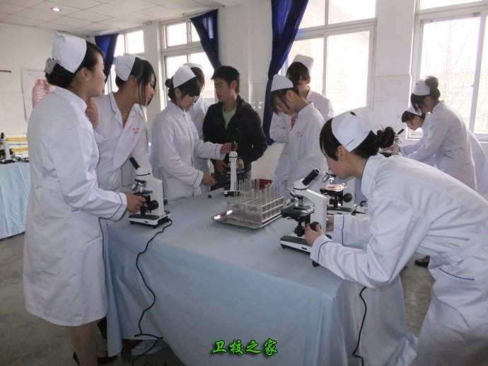 四川红十字卫生学校的专业及其收费