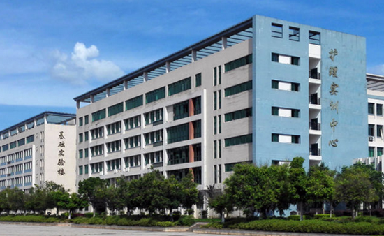 赣南卫生健康职业学院寝室宿舍条件与学校食堂环境图片