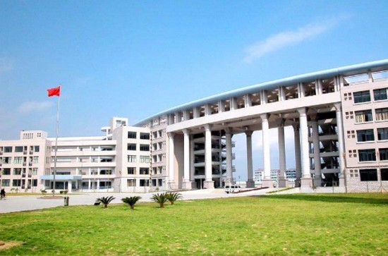 福建医科大学寝室宿舍条件与学校食堂环境图片