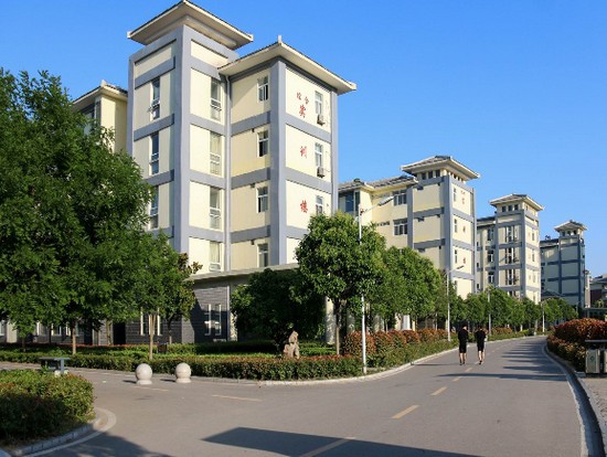 亳州中药科技学校招生录取分数线