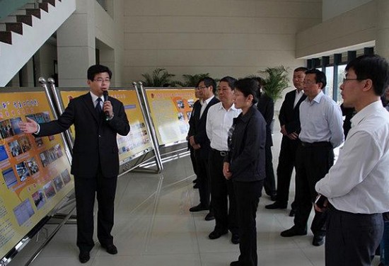 山东省济宁卫生学校寝室宿舍条件与学校食堂环境图片