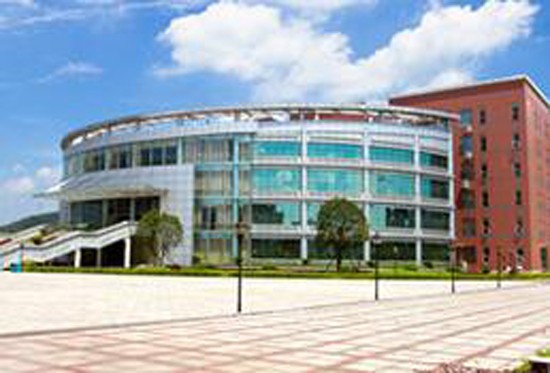 益阳市卫生职业技术学校寝室宿舍条件与学校食堂环境图片