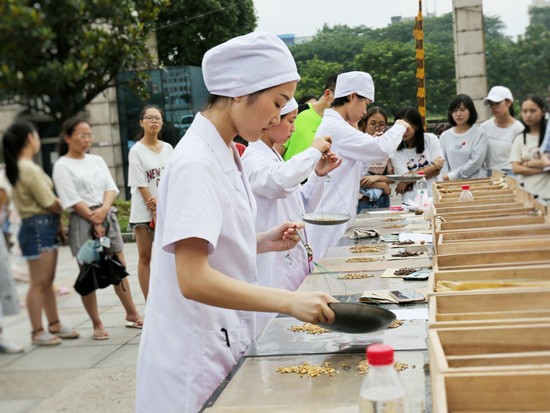 湖南中医药高等专科学校怎么样？好不好就业呢？