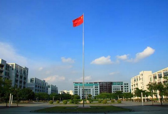 顺德职业技术学院医药卫生学院寝室宿舍条件与学校食堂环境图片