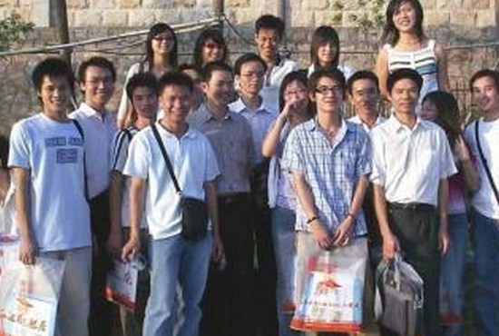 中山大学中山医学院招生老师QQ及电话