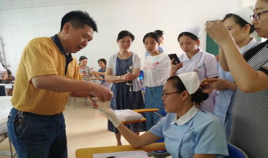 南宁市卫生学校招生办电话及联系方式