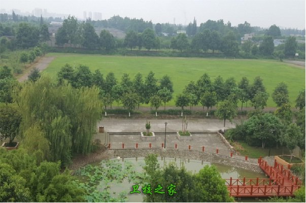 成都信息技术学校2025年录取分数线_助学政策