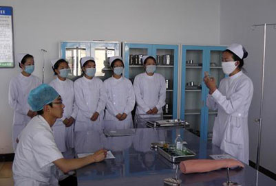 成都卫校2025年秋季报名方法及要求