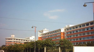 成都中医药大学校园环境 成都中医药大学校园环境