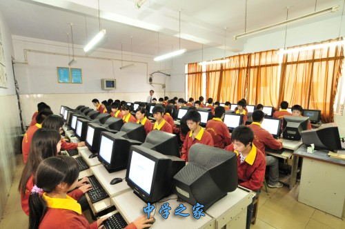 四川省达州市高级技工学校教室