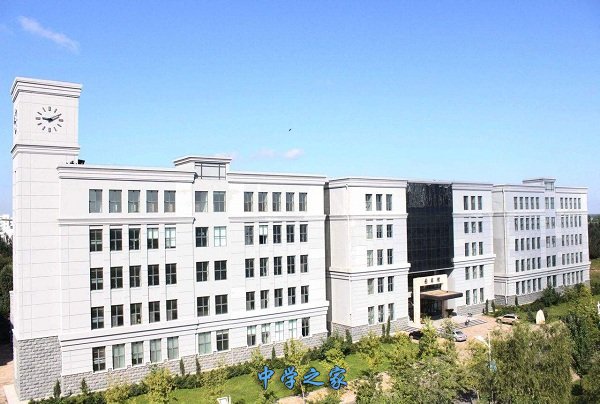 四川省郫县友爱职业技术学校