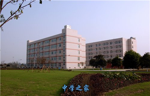 四川矿产机电技师学院